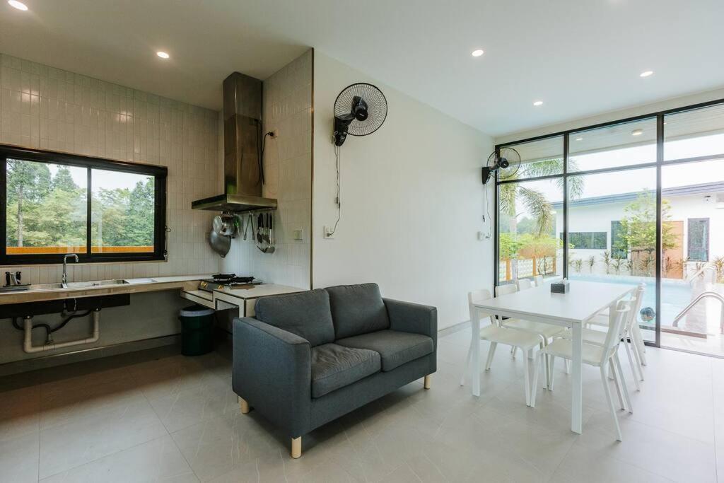 Cheeva Pool Villa Khao Lak Buitenkant foto
