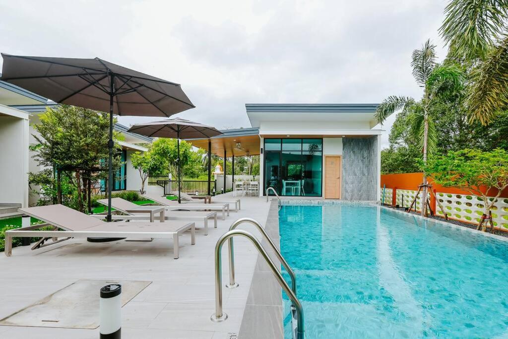 Cheeva Pool Villa Khao Lak Buitenkant foto